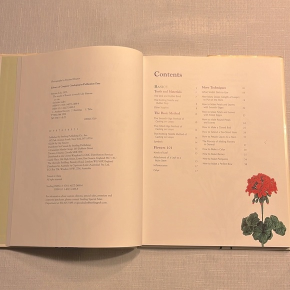 FLOWERS IN WOOL BOOK BY LILY SIMONS - Picture 12 of 15